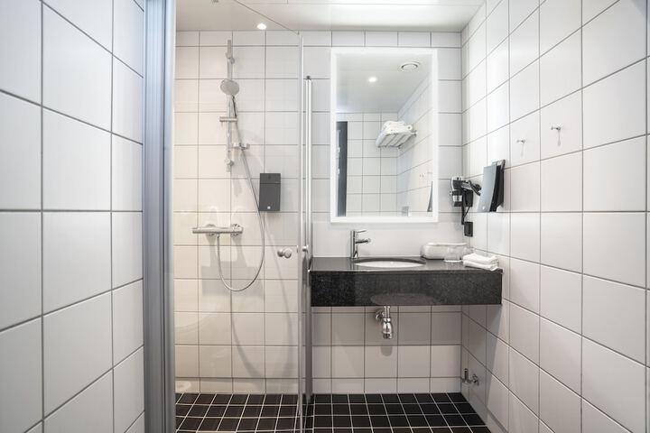Clean Restrooms