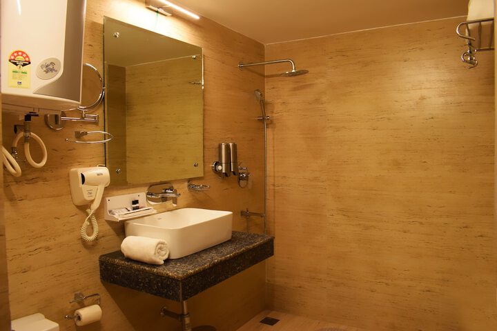 Room 21 of 47
