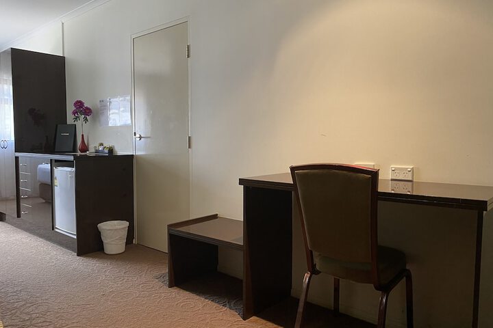 Room 13 of 31