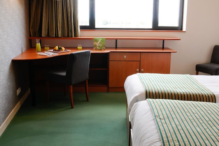 Room 43 of 113