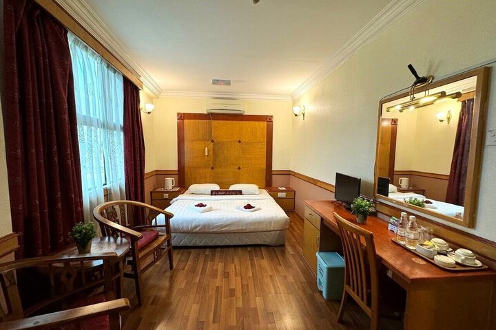 Room 19 of 48
