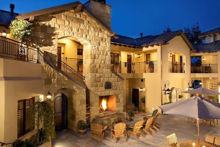 Hotel Exterior 25 of 25