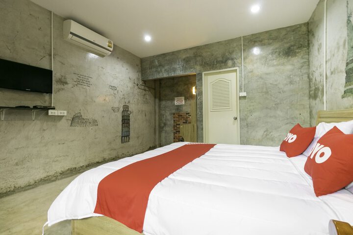 Room 14 of 30