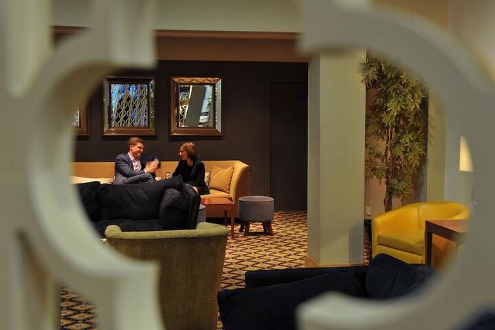 Entrance & Lobby