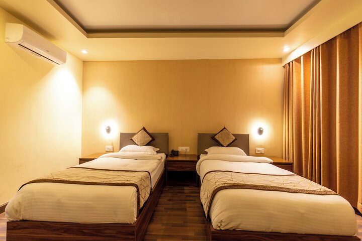 Room 14 of 36