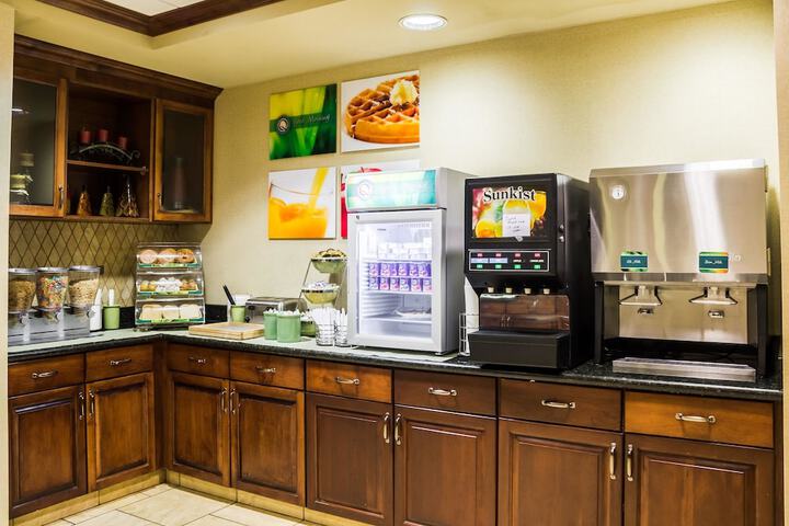 Breakfast area