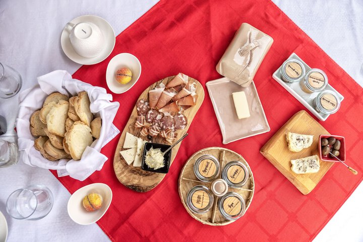 Breakfast/Coffee Service 49 of 77