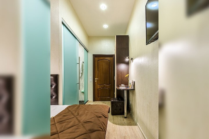 Room 3 of 48