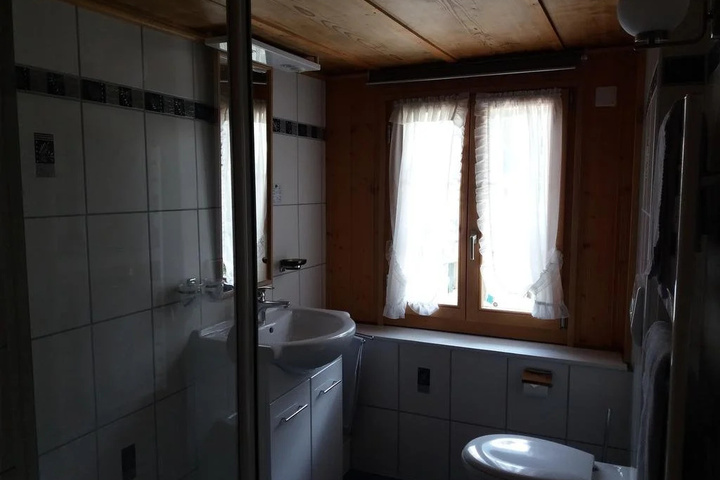 Room 7 of 11