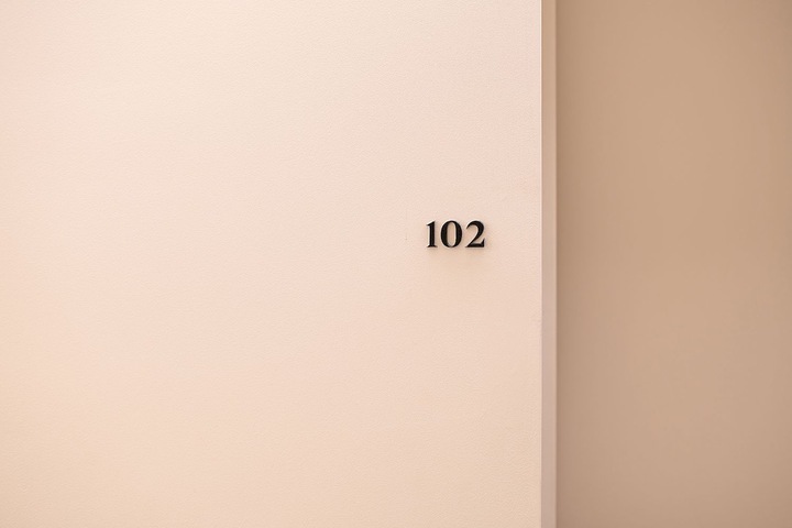 Room 8 of 96