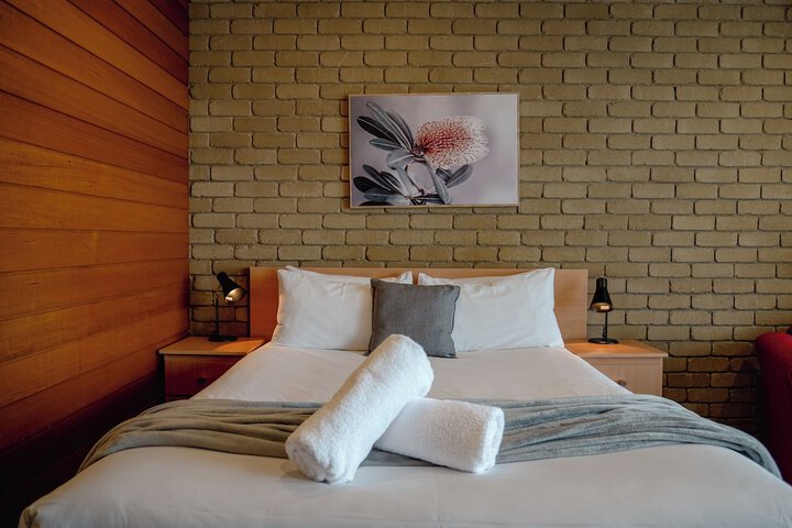 Room 3 of 53