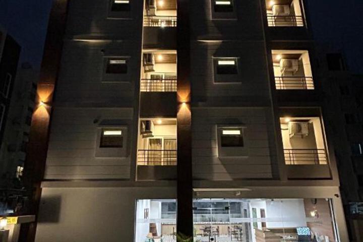 Palladium Luxury Suites Financial District Unit II