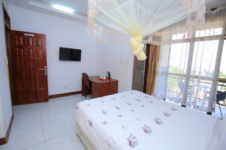 Room 3 of 29