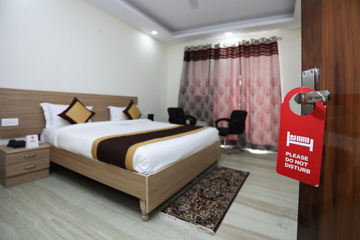 Room 10 of 19