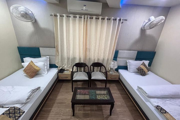 Room 6 of 23