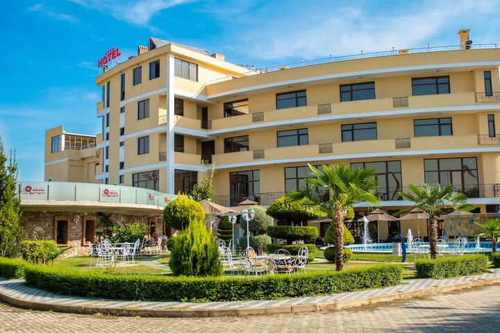 Hotel 70 of 71