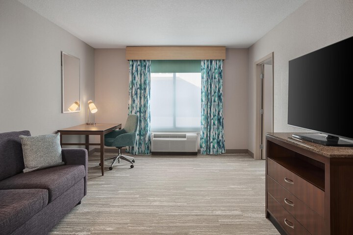 Room 22 of 48