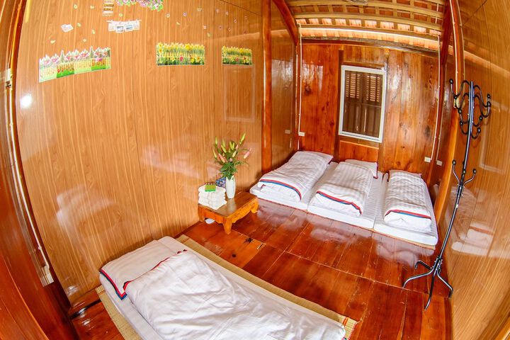 Room 9 of 26