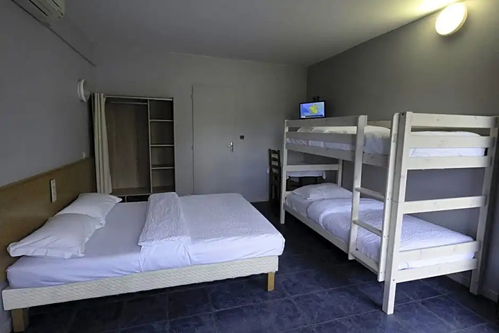 Room 4 of 19