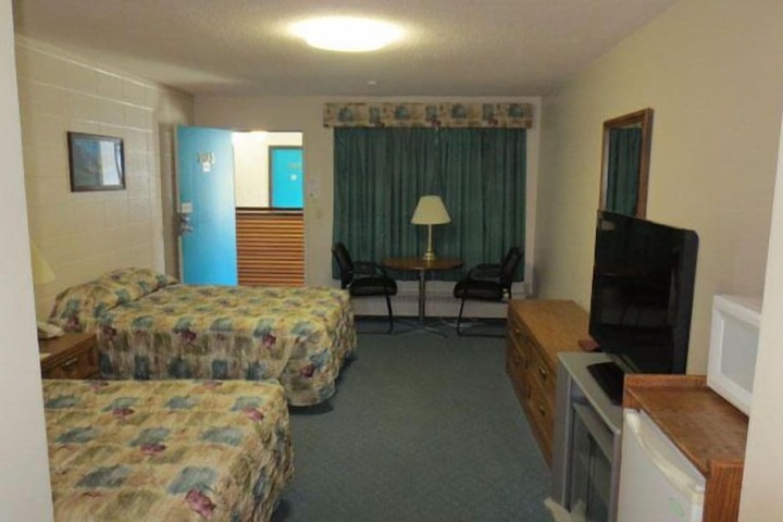 Room 10 of 29