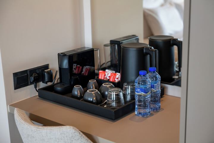 Room 15 of 48