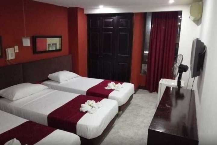 Room 21 of 24