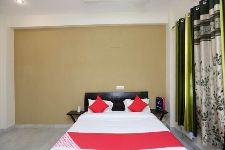 Room 10 of 20