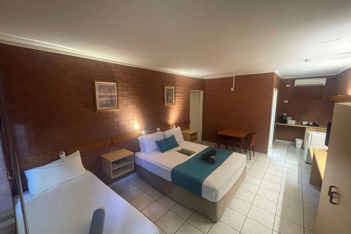 Room 8 of 43