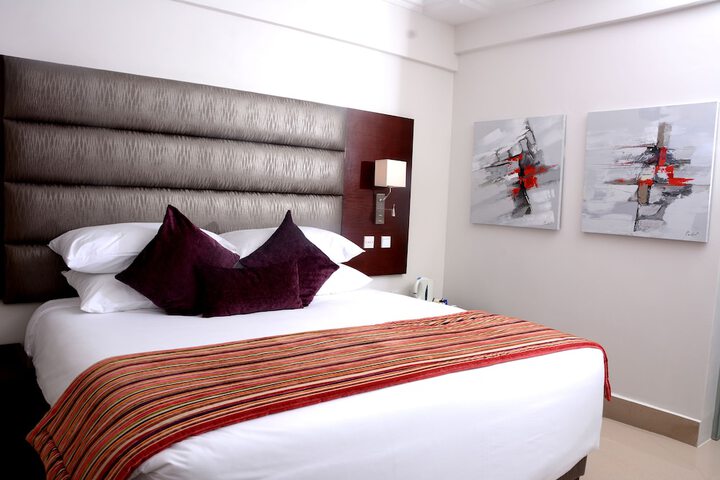 Room 5 of 20