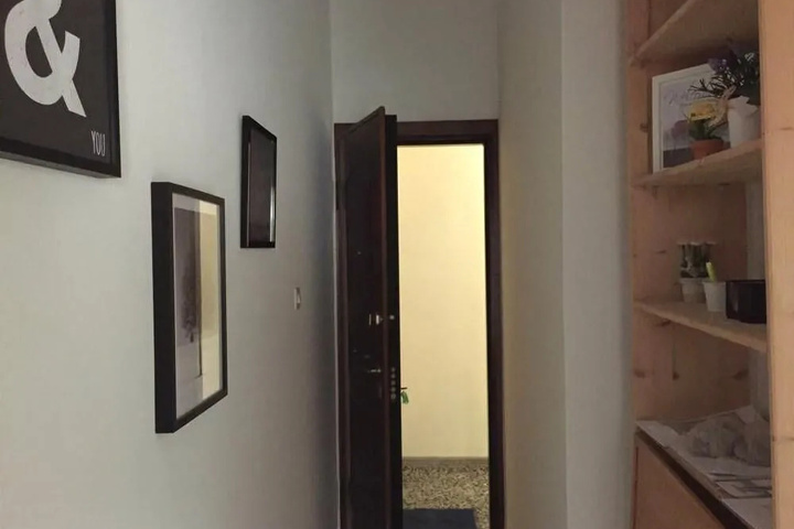 Room 7 of 11