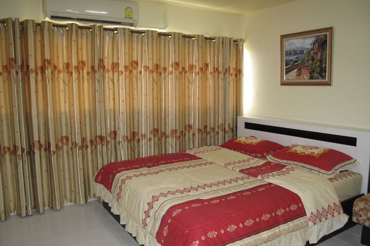 Room 7 of 44