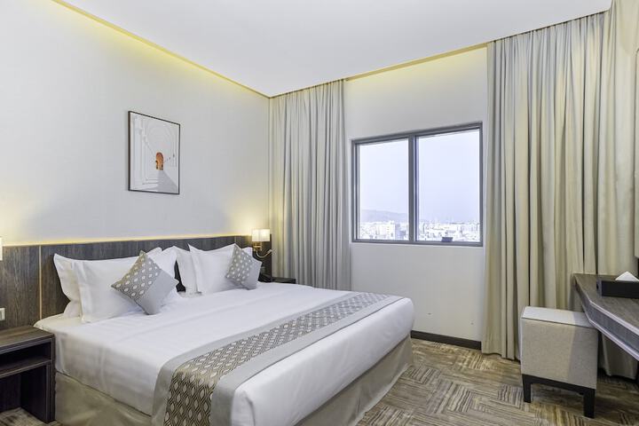 Room 6 of 19