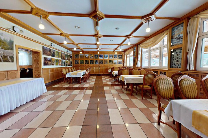 Dining 67 of 91