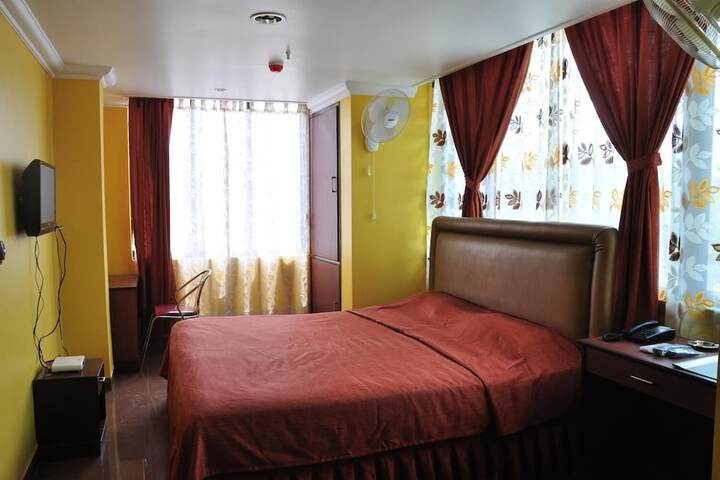 Room 14 of 41