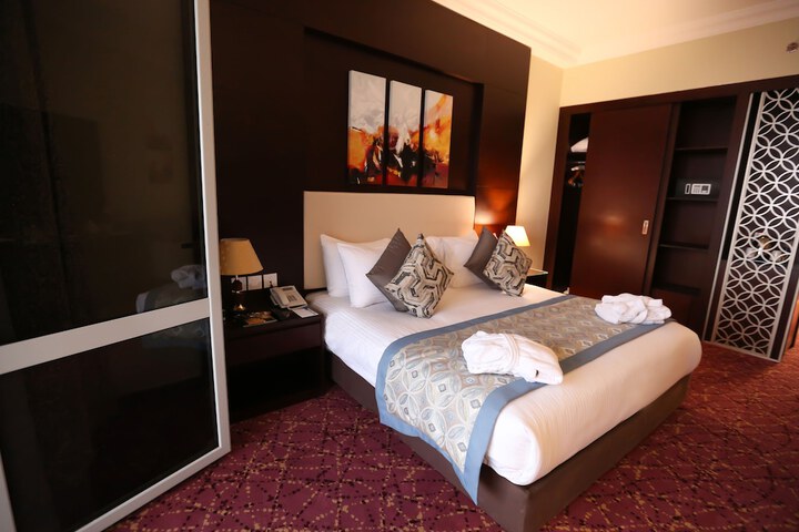 Room 3 of 81