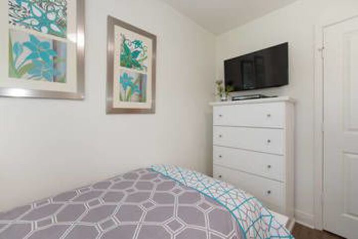 Room 17 of 32