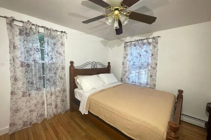 Room 3 of 7