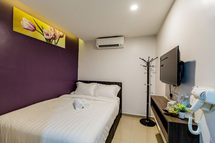Room 15 of 34