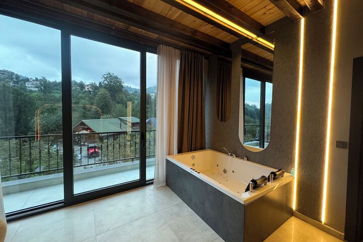Room 4 of 57