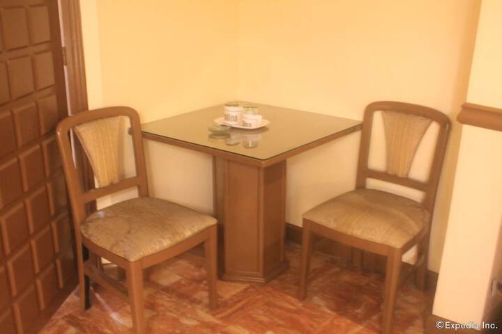 Room 17 of 27