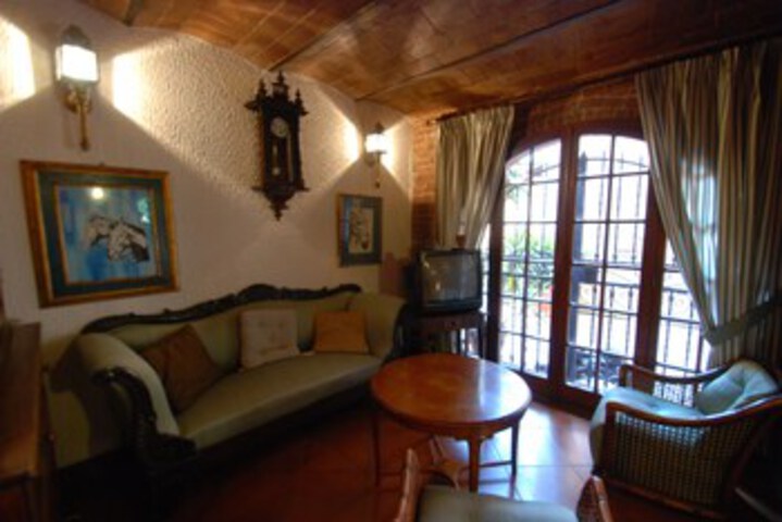 Room 13 of 21