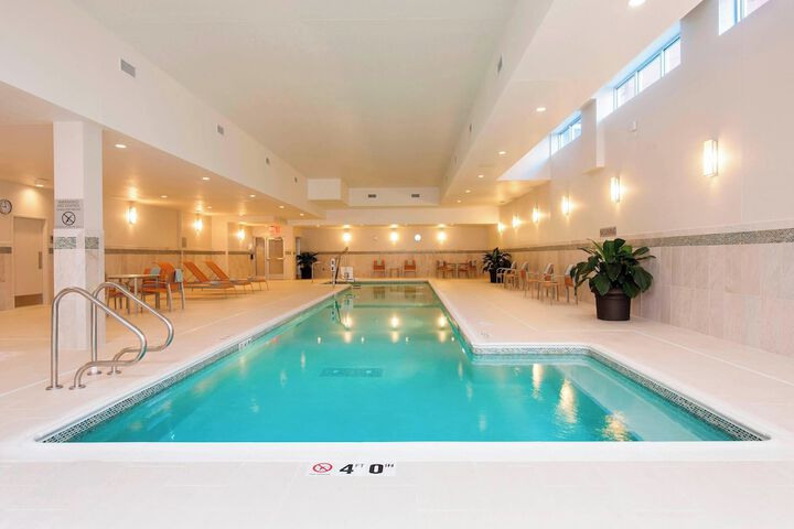 Pool Hotel