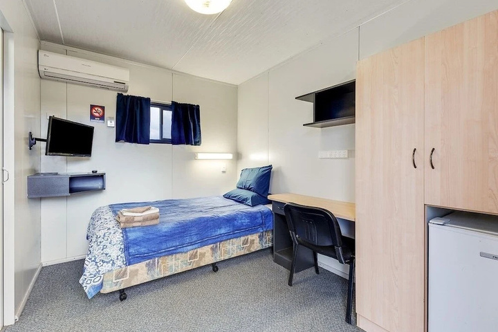 Room 10 of 10