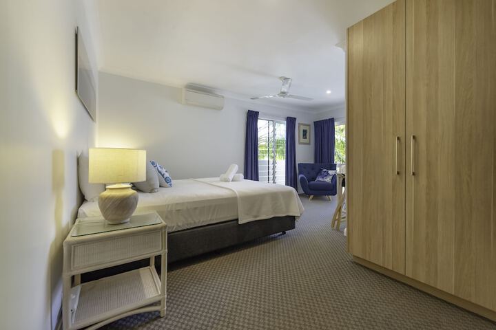 Room 6 of 85