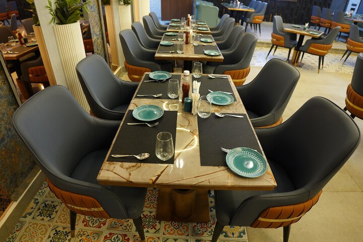 Dining 48 of 56