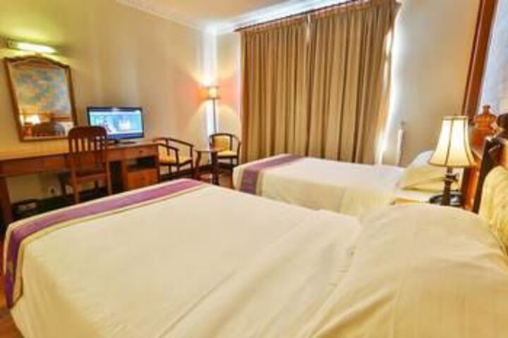 Room 40 of 76
