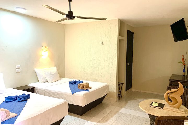 Room 30 of 83
