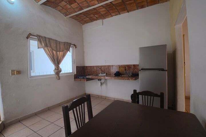 Room 10 of 27