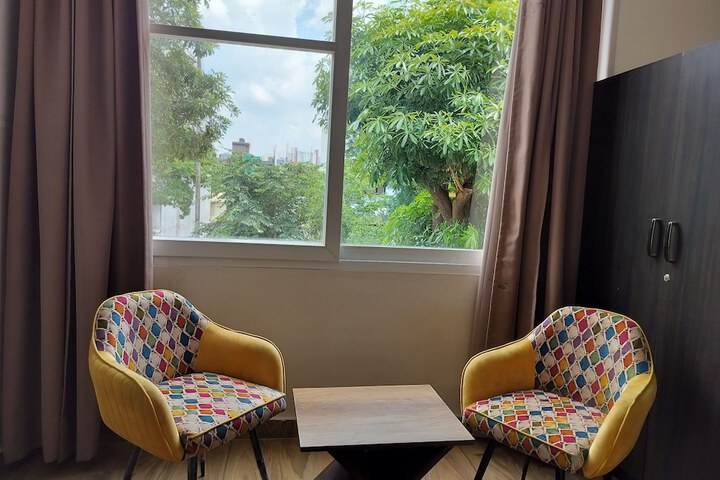 Room 16 of 48