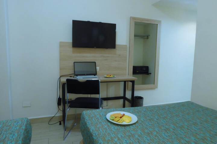Room 15 of 28